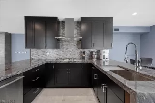 Photo #3: 2769281 Listing