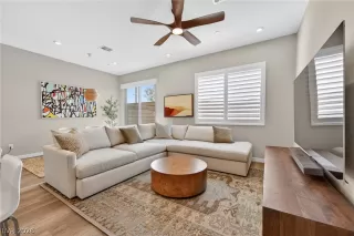 Photo #4: 2769376 Listing