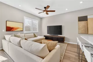 Photo #5: 2769376 Listing