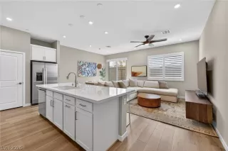 Photo #6: 2769376 Listing