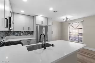 Photo #5: 2769399 Listing 