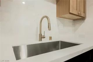 Photo #5: 2769517 Listing 