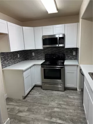 Photo #2: 2769610 Listing 