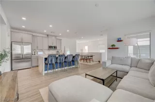 Photo #2: 2769613 Listing