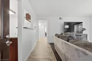 Photo #3: 2769623 Listing