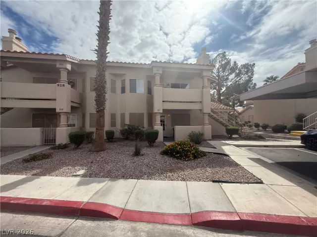 MLS: 2769731 Condo For Sale