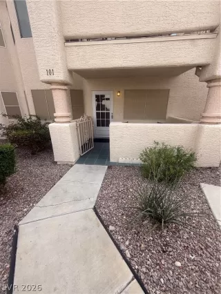 Photo #1: 2769731 Listing