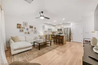 Photo #4: 2769836 Listing