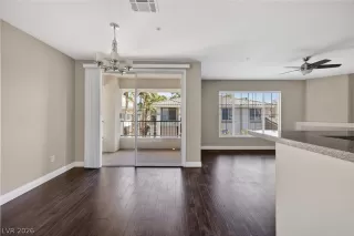 Photo #4: 2769838 Listing