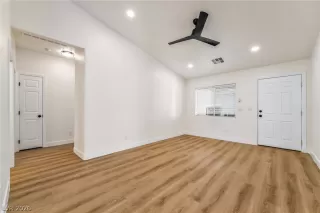 Photo #2: 2769871 Listing 