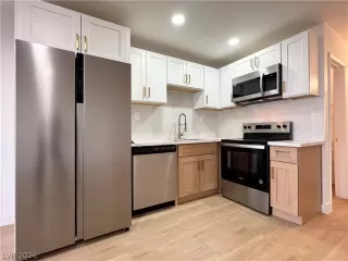 Photo #1: 2769930 Listing 