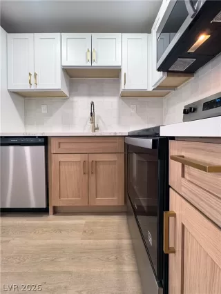 Photo #2: 2769930 Listing 