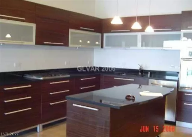 MLS: 2769944 Condo For Sale