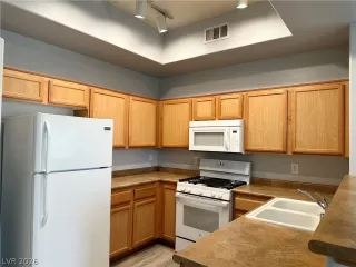 Photo #3: 2769947 Listing 