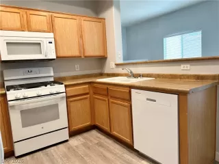 Photo #4: 2769947 Listing 