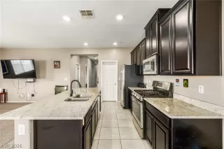 Photo #2: 2769976 Listing