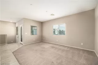 Photo #6: 2769976 Listing