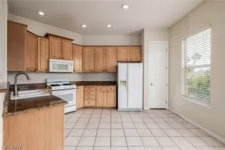 Photo #2: 2769994 Listing