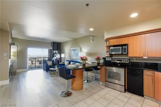 Photo #3: 2770004 Listing