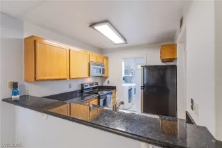 Photo #6: 2770015 Listing 