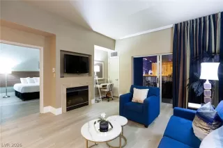 Photo #2: 2770018 Listing 