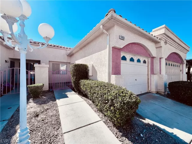 MLS: 2770021 Condo For Sale