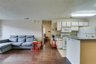 Photo #3: 2770027 Listing 