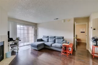 Photo #4: 2770027 Listing 