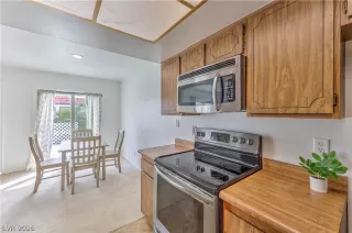 Photo #3: 2770036 Listing 