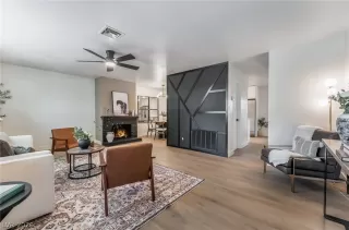 Photo #2: 2770052 Listing 