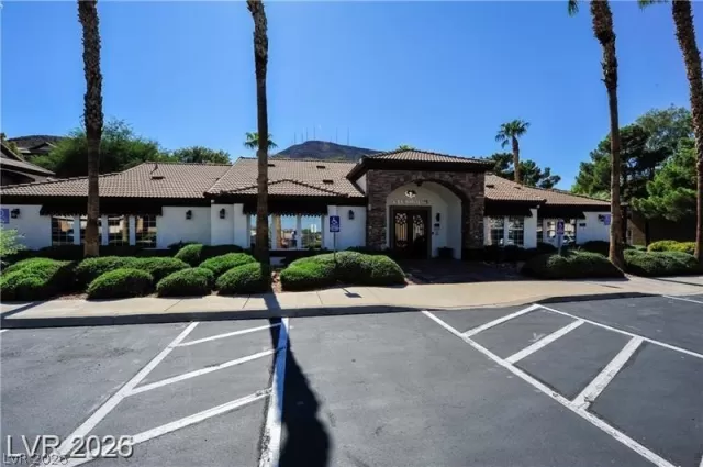 MLS: 2770065 Condo For Sale