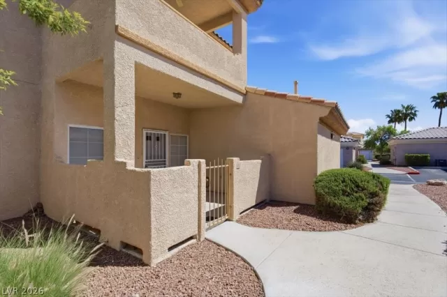 MLS: 2770066 Condo For Sale