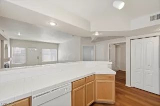 Photo #2: 2770066 Listing