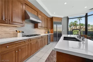 Photo #6: 2770072 Listing 