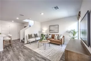 Photo #6: 2770083 Listing 