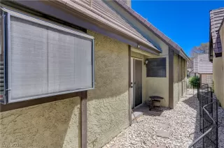 Photo #5: 2770152 Listing