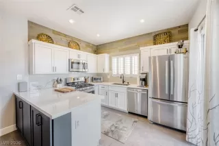 Photo #1: 2770156 Listing 