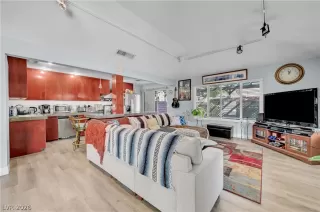 Photo #2: 2770174 Listing