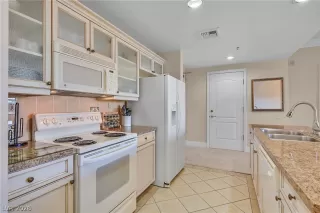 Photo #6: 2770176 Listing 