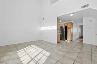 Photo #2: 2770209 Listing