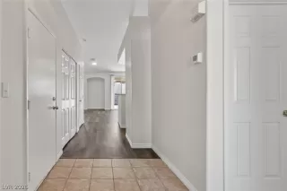 Photo #6: 2770226 Listing