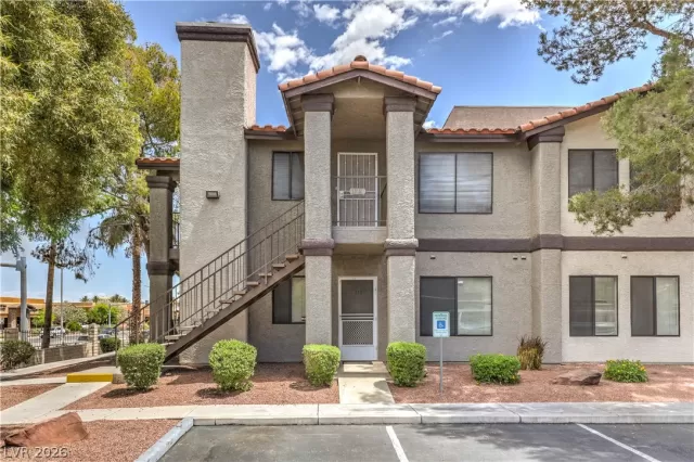 MLS: 2770233 Condo For Sale
