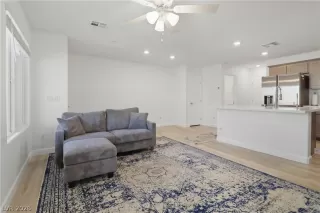 Photo #6: 2770235 Listing