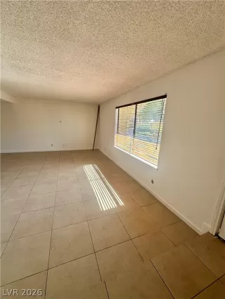 Photo #2: 2770237 Listing 