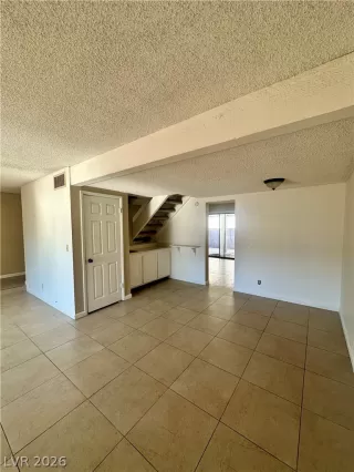 Photo #4: 2770237 Listing 