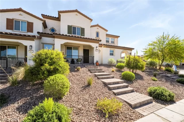 MLS: 2770238 Condo For Sale