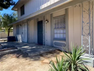 Photo #1: 2770252 Listing 