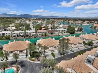 Photo #6: 2770306 Listing