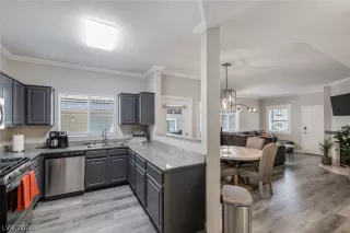 Photo #5: 2770414 Listing 