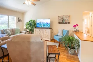 Photo #4: 2770448 Listing